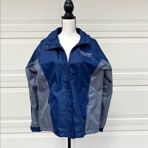 Zion National Park Windbreaker with Hood and pockets.